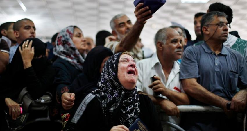 المسافرين بمعبر رفح، والمعتمرين