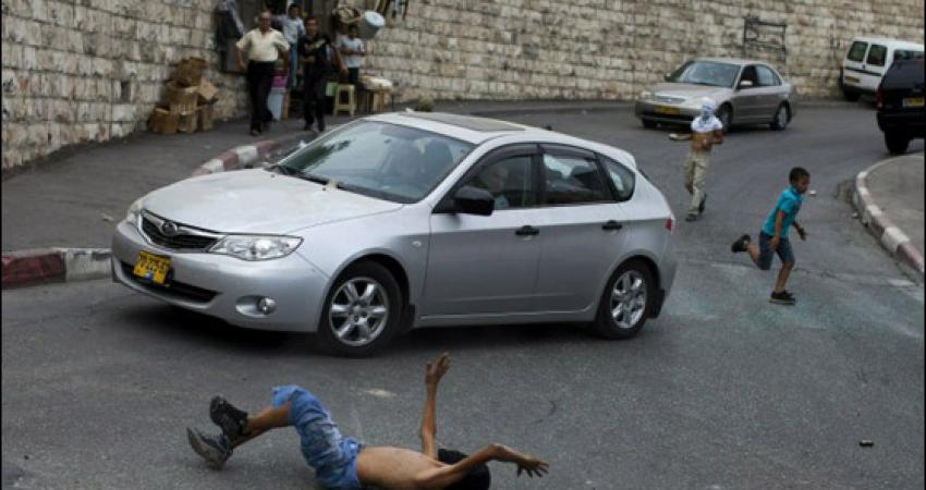 مستوطن يدهس طفلا ويلوذ بالفرار جنوب الخليل