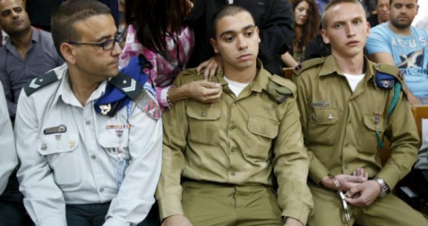 النطق بالحكم على الجندي 