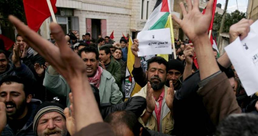 مسيرة تضامنية بنابلس مع الأسرى في سجون الاحتلال