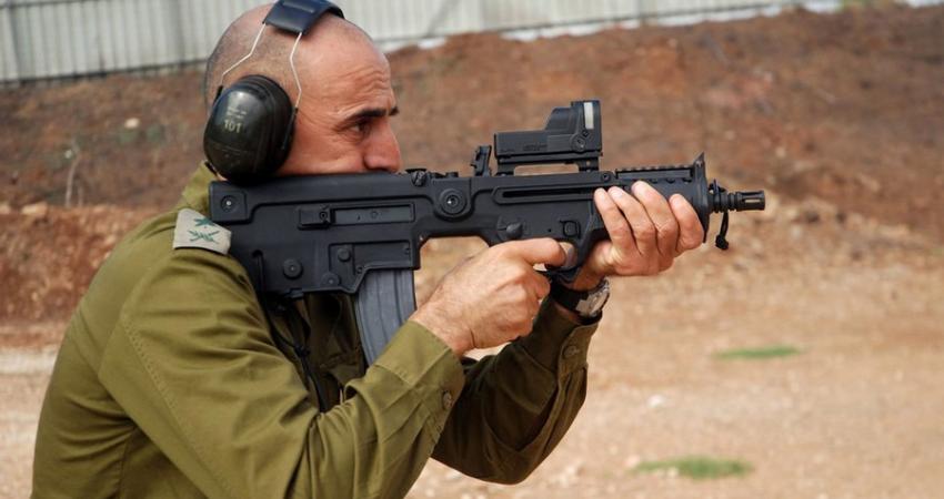 8ee20-palestine-israeli-tavor-rifles