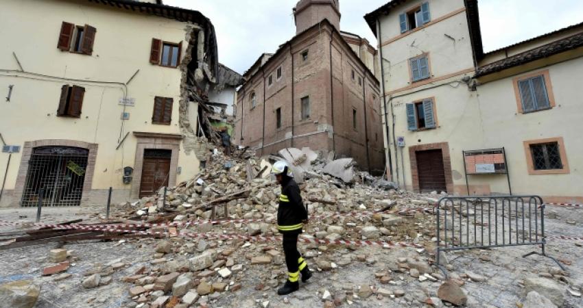 زلزال في إيطاليا