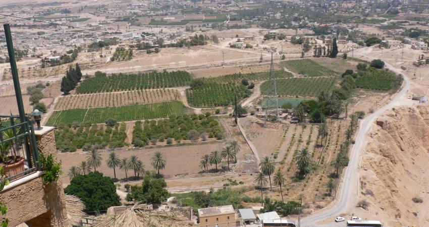 اجتماع رباعي لمناقشة توسيع المنطقة الصناعية الزراعية بأريحا