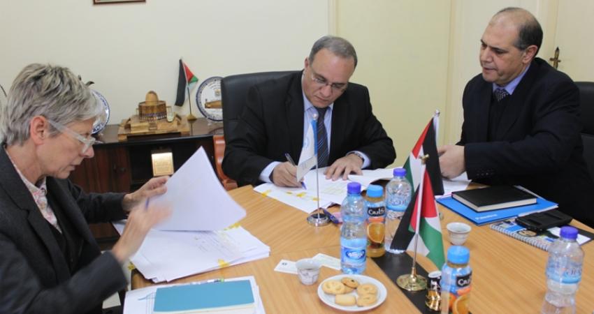 وزير الشؤون الاجتماعية