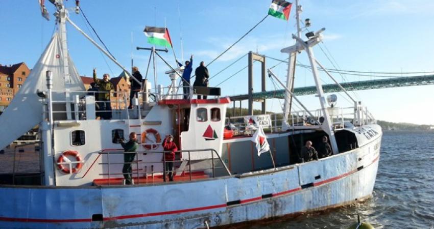 قوارب نسائية متجهة لغزة