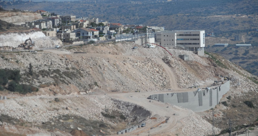 هيئة مقاومة الجدار والاستيطان تصدر تقريرها حول الانتهاكات الإسرائيلية