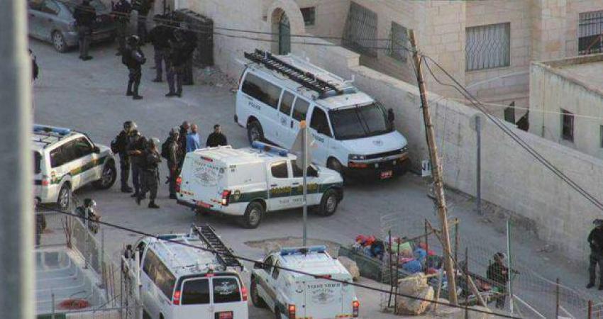 الاحتلال يقتحم منزل الشهيد فادي القنبر