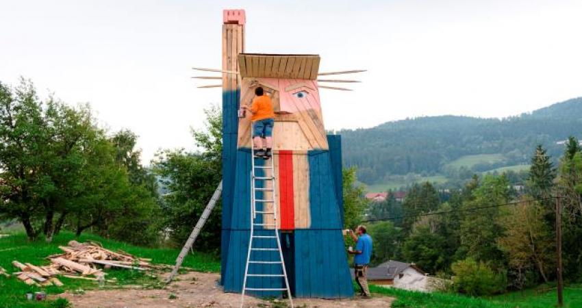 368