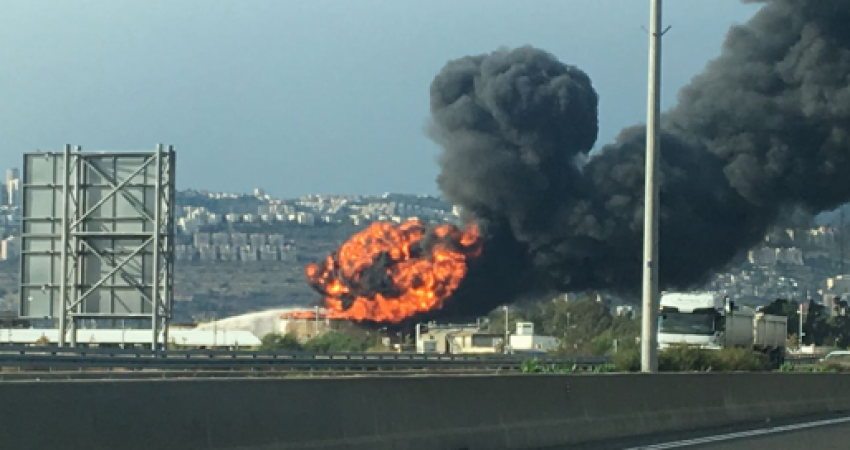 حريق في مصافي تكرير النفط بحيفا