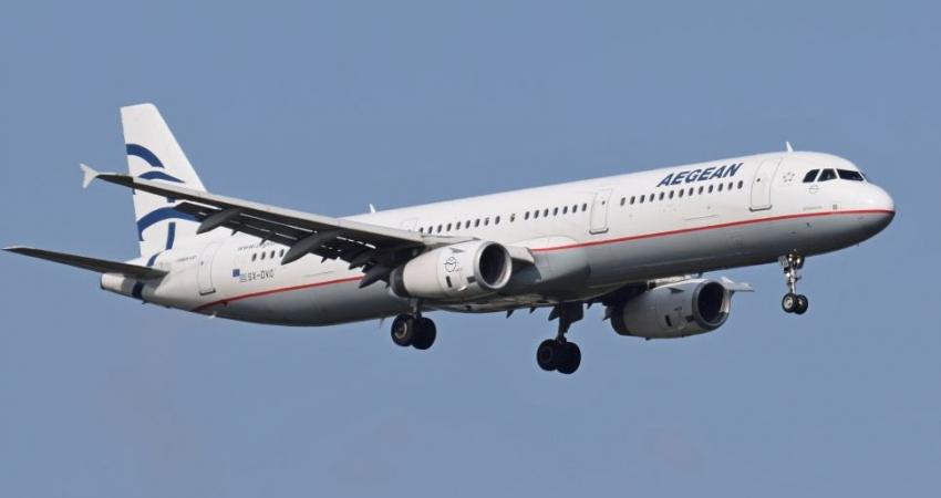 Aegean_Airbus_A321_SX-DVO_arrives_London_Heathrow_Airport_21Sept2014_arp-e1434934823606