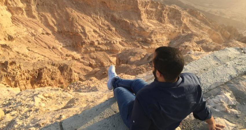 الشاب خالد ياسين.. فلسطيني بدون هوية