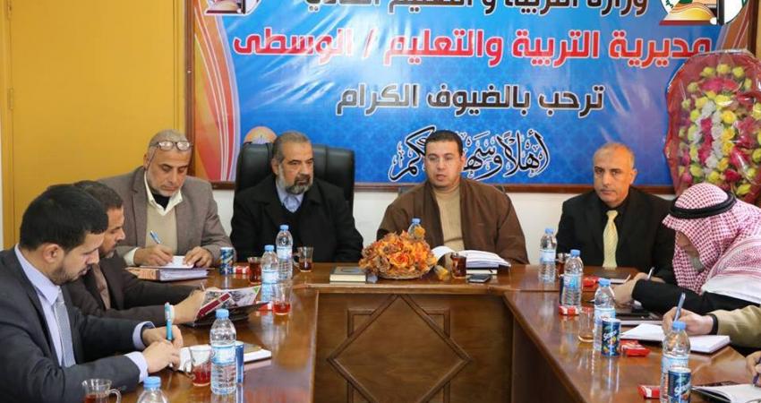 "التعليم" تلتقي برؤساء بلديات المحافظة الوسطى