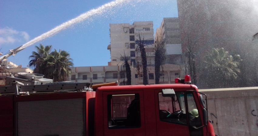 السيطرة على حريق في سوق البسطات بغزة