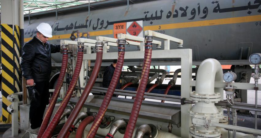 توريد وقود محطة توليد الكهرباء بغزة