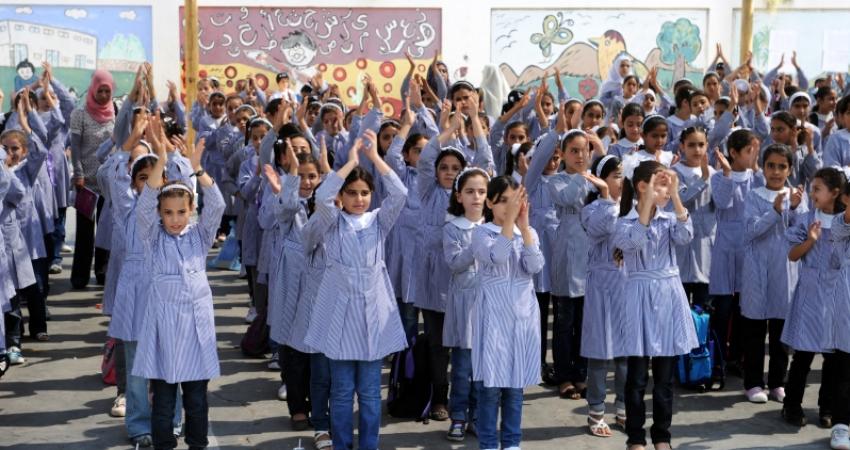 طالبات في مدارس الأونروا