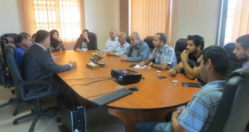 بلدية جنين تبحث مع الغرفة التجارية التعاون في تنظيم الأسواق
