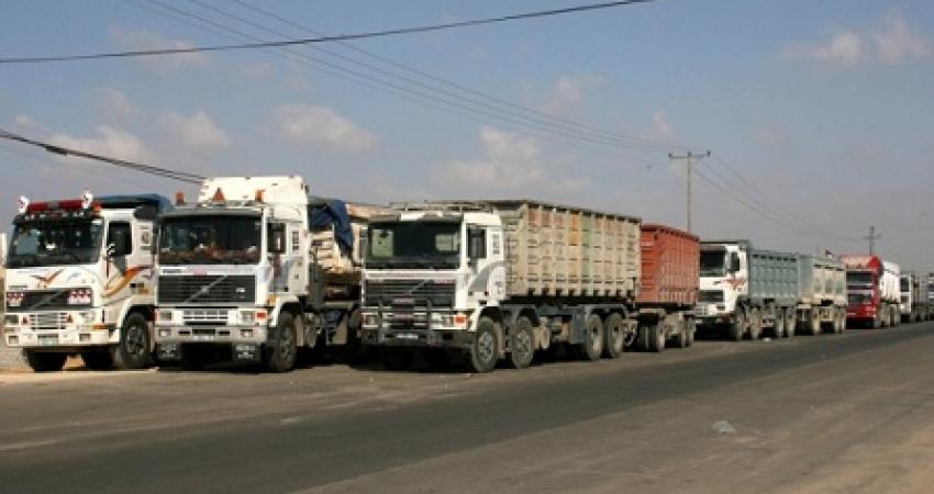 البدء باستقبال طلبات لإدخال شاحنات إلى قطاع غزة