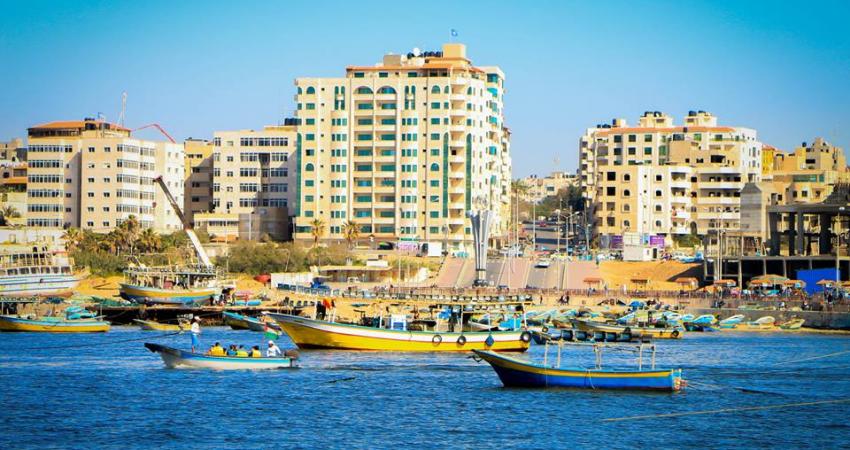 توقعت دائرة الأرصاد الجوية أن يكون الجو، اليوم الأحد، غائما جزئيا الى غائم، وباردا نسبيا، خاصة فوق المرتفعات الجبلية، حيث يطرأ انخفاض طفيف آخر على درجات الحرارة، لتصبح أدنى من معدلها السنوي العام بحدود 5 درجات مئوية، وتسقط زخات متفرقة من الأمطار على مختلف