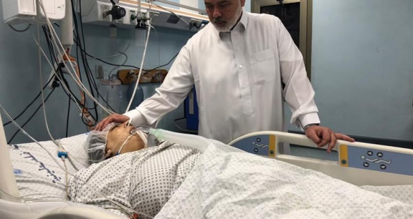 هنية يزور جرحى جمعة موحدون من أجل إسقاط الصفقة