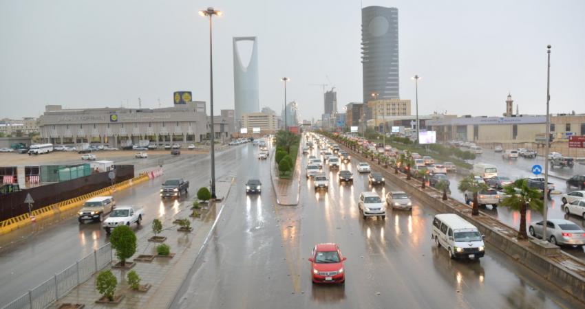وفاة في السعودية جراء الامطار الموسمية وتحذيرات في قطر