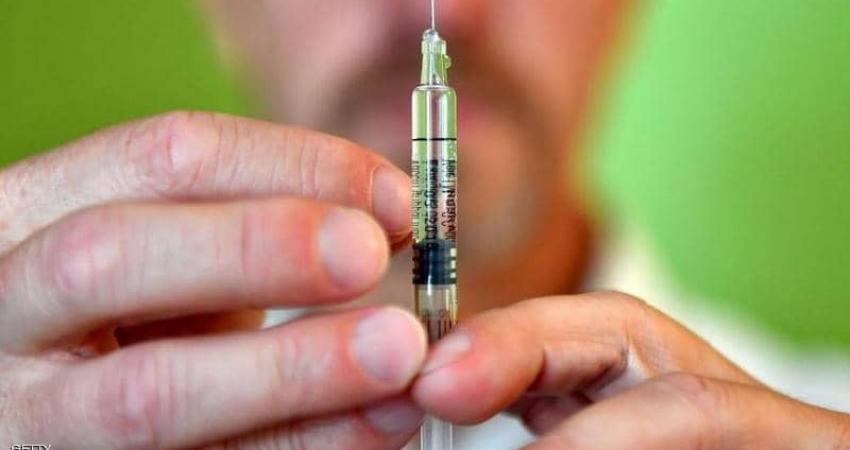 أرشيفية.. اللصان هددا بحقنة ملوثة بكورونا