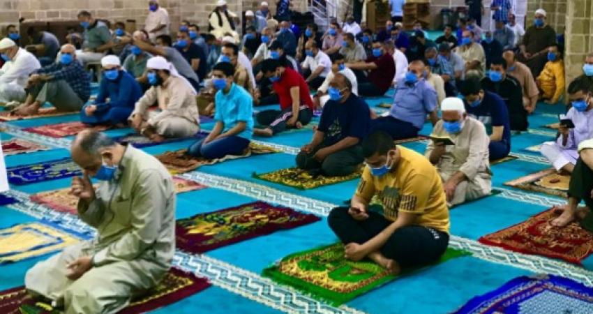 "الأوقاف" بغزة تفرر فتح المساجد لأداء صلاة الجمعة فقط