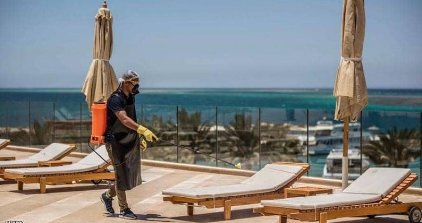 نص القرار على إلغاء حظر انتقال المواطنين وعودة السياحة