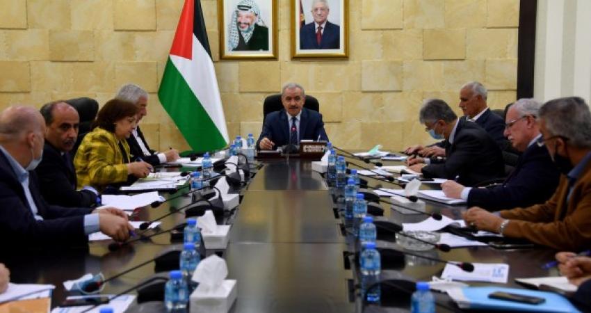 اشتية: لجنة الطوارئ تجتمع غداً بشأن ارتفاع الإصابات بفيروس كورونا