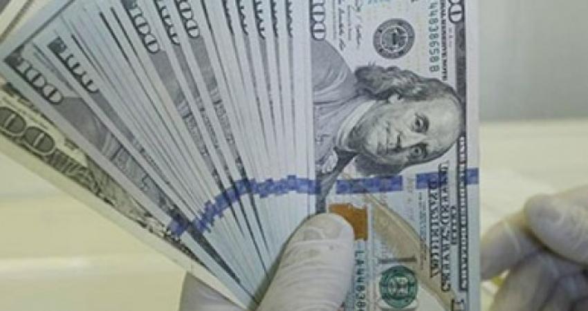 "الاقتصاد" بغزة تُصدر تصريحاً بخصوص أسعار الدولار "الأبيض والأزرق"