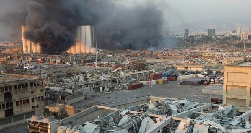 انفجار ضخم في مرفأ بيروت