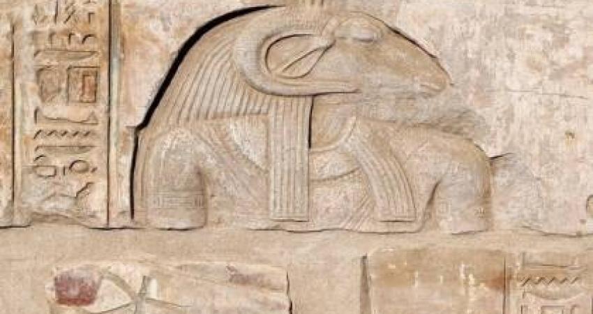 صحيفة عبرية تكشف عن سرقة "إسرائيل" آثارا مصرية في سيناء
