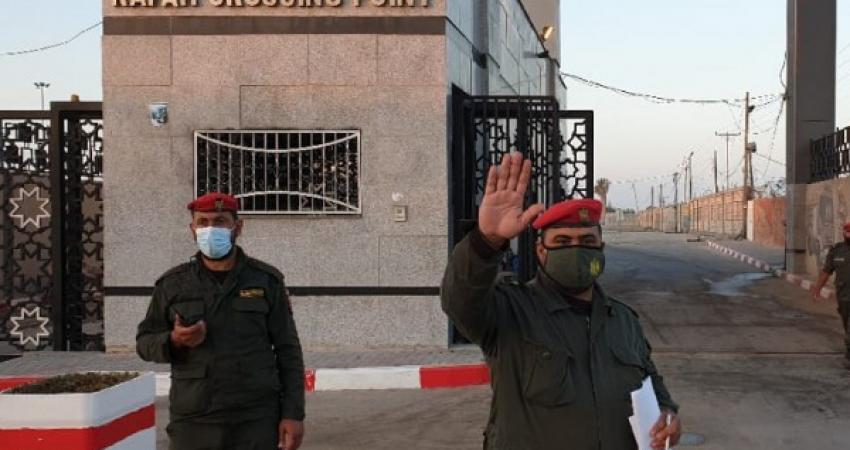 فتح معبر رفح لسفر المغادرين وعودة العالقين بأول الأيام الاستثنائية