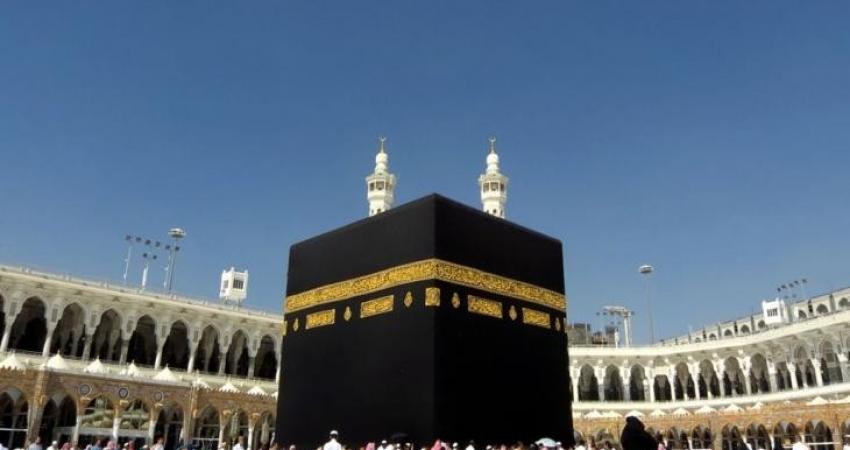 السعودية تسمح بأداء الصلاة داخل المسجد الحرام