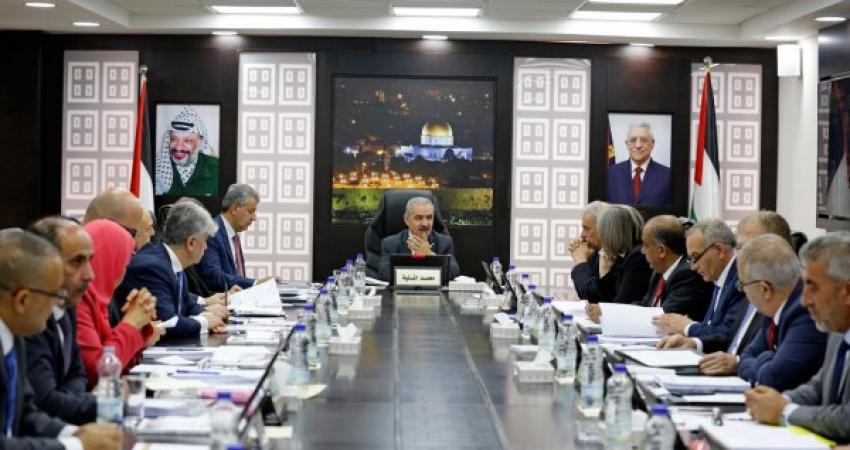 أول تعليق من حكومة رام الله على اقتطاع الاحتلال 600 مليون شيكل من أموال المقاصة