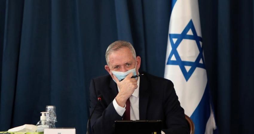 تقدير إسرائيلي: الانشقاق يهدد حزب غانتس إذا استستلم لنتنياهو