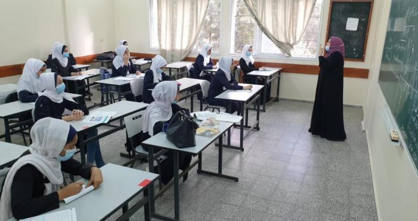 اتحاد المعلمين الفلسطينيين يعلن تعليق الإضراب وانتظام الدوام غدًا