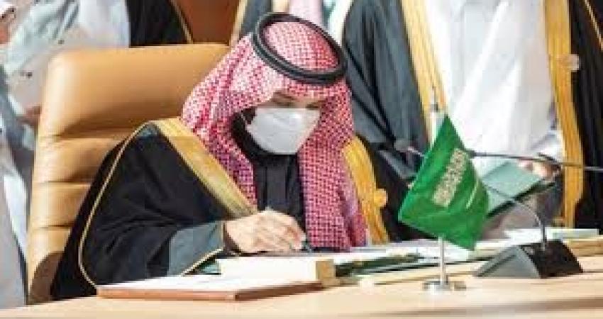 كمامة ابن سلمان تثير تساؤلات عن نوعها وسعرها