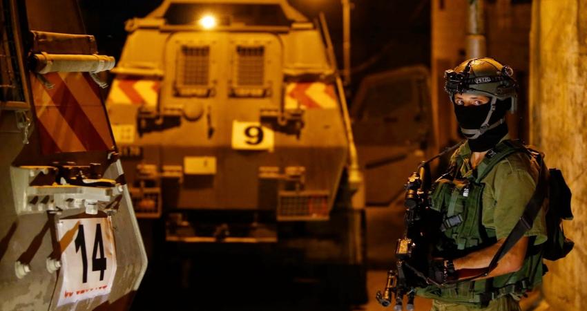 الاحتلال يعتقل 13 فلسطينياً خلال مواجهات بالضفة