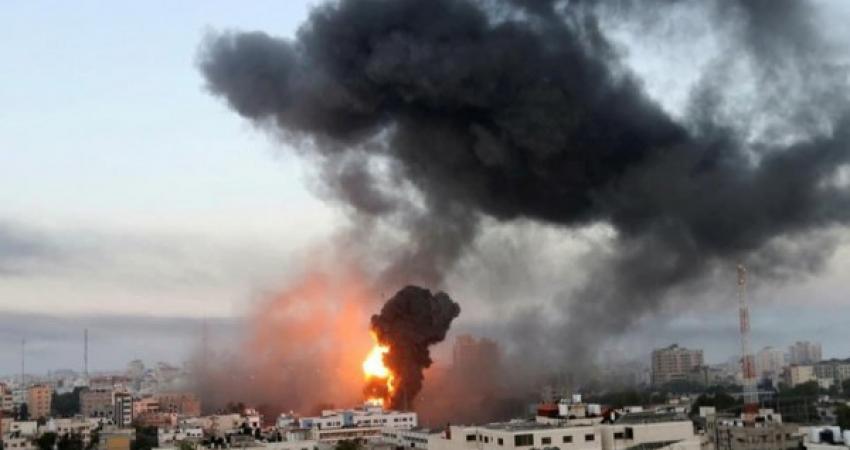 ثلاثة شهداء باستهداف مفاجئ لطائرات الاحتلال لمنزل وسط القطاع