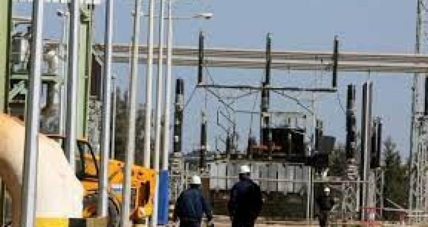 كهرباء غزة تعلن تعطل خطي بغداد والشعف وارباك في جدول التوزيع