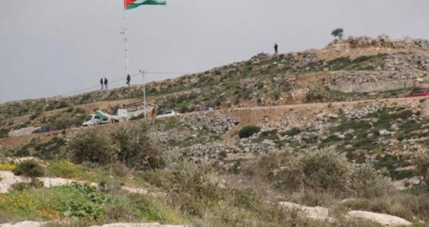 الاحتلال يغلق الطرق المؤدية إلى جبل صبيح في بيتا