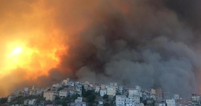 السلطات الجزائرية تعلن تطورات إخماد الحرائق