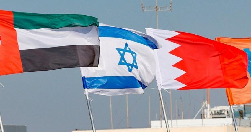 مسؤول بحريني يهاجم إيران من تل أبيب: "تهديد مشترك"