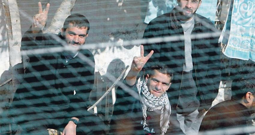 هيئة أسرى حماس: الشروع ببرنامج نضالي مساند للأسرى المضربين عن الطعام