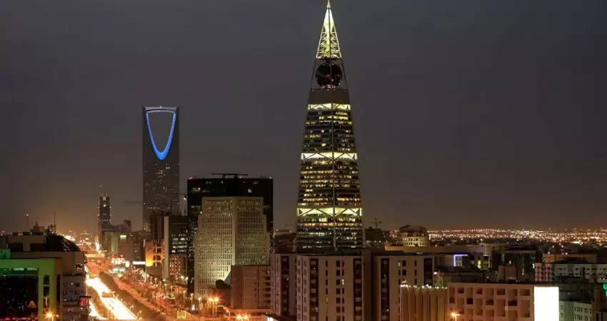 أمير سعودي: "حل بسيط" بلبنان ليعود ملاذا آمنا للسياحة والاستثمار