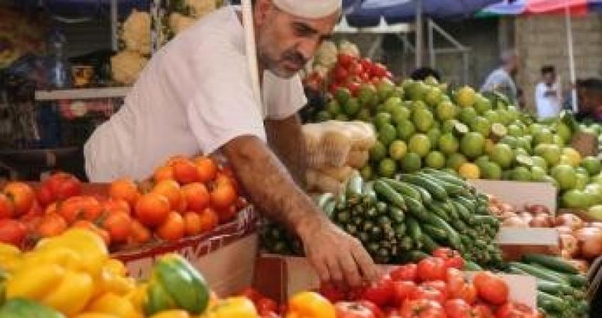 القائمة المحدثة لأسعار الخضروات والدجاج في أسواق غزة