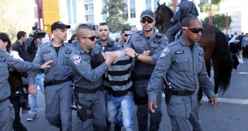 شرطة الاحتلال تعتقل مواطنون بالنقب.jpg