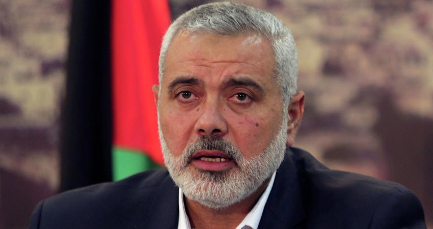 هنية يعزي بوفاة "سنديانة الأقصى" الحاجة سارة النبالي