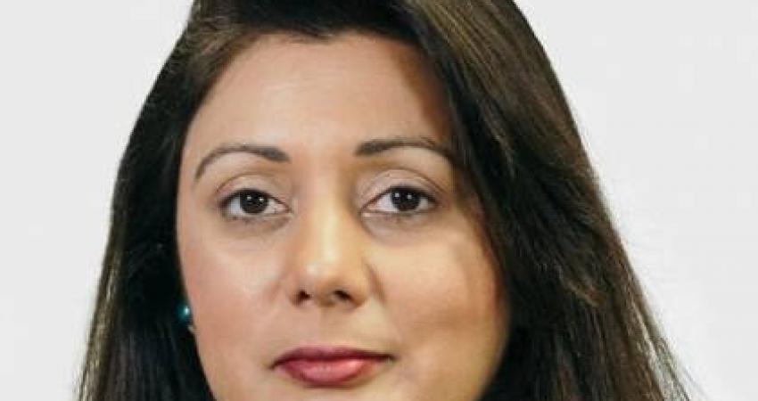 وزيرة بريطانية سابقة: تمت إقالتي من منصبي بسبب عقيدتي الإسلامية