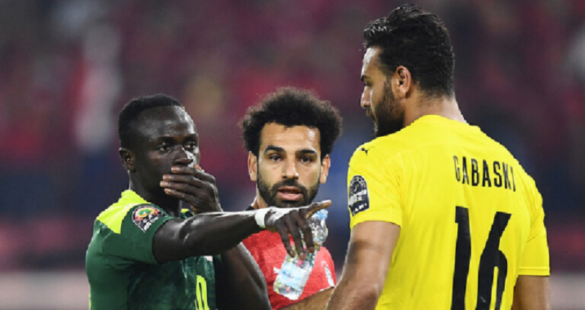 "الكاف" يوافق على طلب المنتخب المصري قبل مواجهة نظيره السنغالي الحاسمة